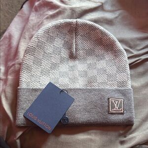 Louis Vuitton Houndstooth Gray Beanie